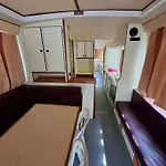 Bateau Unique A Chenille-change - Jusqu'a 9 Personnes - Api-1-46-27 船屋 莱欧当茹