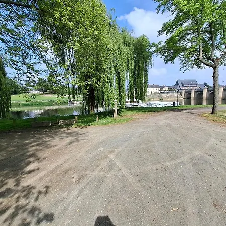 Bateau Unique A Chenille-change - Jusqu'a 9 Personnes - Api-1-46-27 Hotel na wodzie Châteauneuf-sur-Sarthe