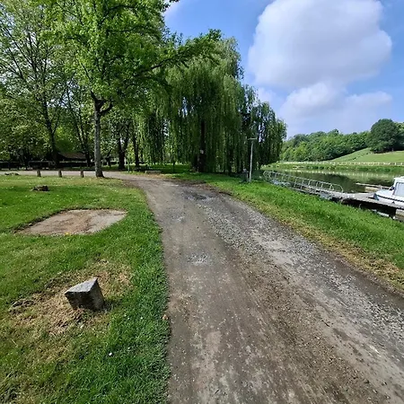 Botel Bateau Unique à Chenillé-changé - Jusqu'à 9 Personnes - Api-1-46-27 *
