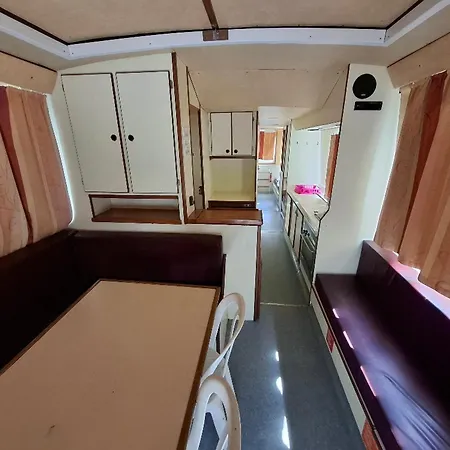 Ablette - Api-1-46-27 Bateau-hôtel Les Hauts-d'Anjou