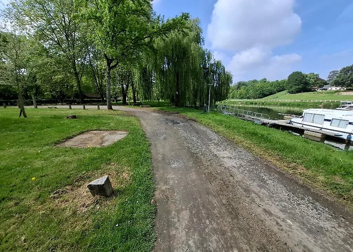 Hotel na wodzie Bateau Unique A Chenille-change - Jusqu'a 9 Personnes - Api-1-46-27 *