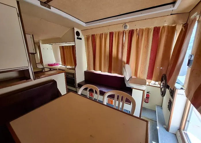 Bateau Unique A Chenille-change - Jusqu'a 9 Personnes - Api-1-46-27 Châteauneuf-sur-Sarthe